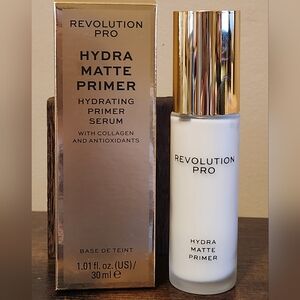 REVOLUTION HYDRA MATTE PRIMER